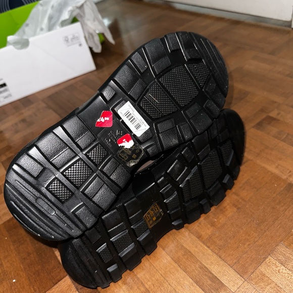 Men’s winter boot - Picture 9 of 11